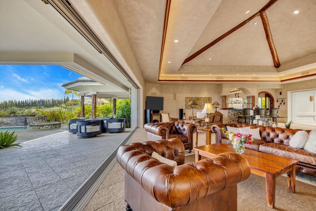 112 Pulelehua St, Lahaina, HI 96761