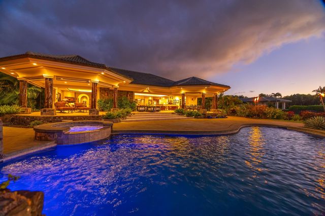 112 Pulelehua St, Lahaina, HI 96761