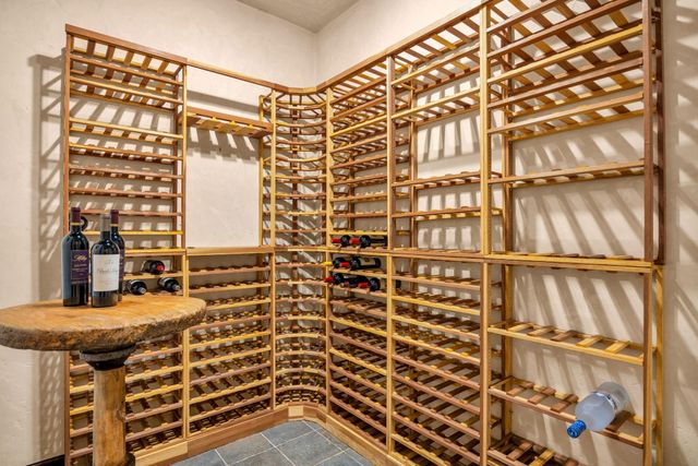 112 Pulelehua St, Lahaina, HI 96761