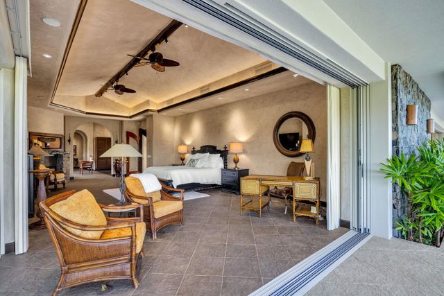 112 Pulelehua St, Lahaina, HI 96761