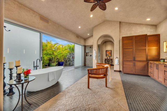 112 Pulelehua St, Lahaina, HI 96761