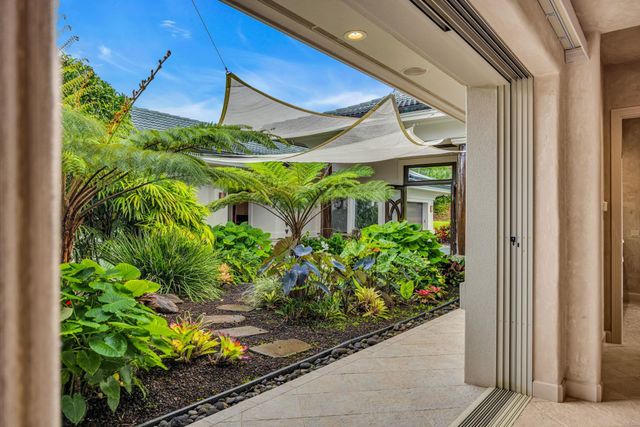 112 Pulelehua St, Lahaina, HI 96761