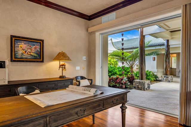 112 Pulelehua St, Lahaina, HI 96761