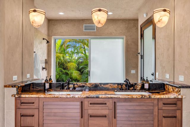112 Pulelehua St, Lahaina, HI 96761