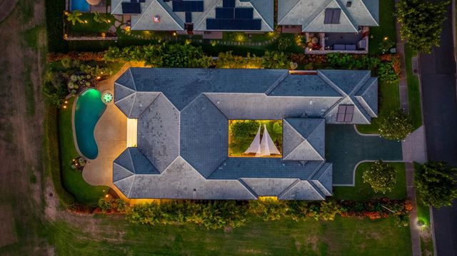 112 Pulelehua St, Lahaina, HI 96761