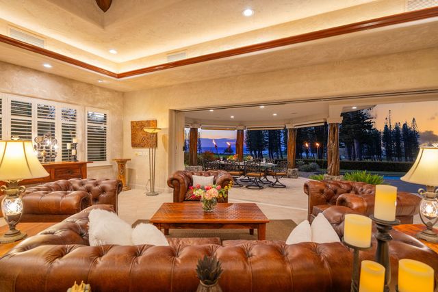 112 Pulelehua St, Lahaina, HI 96761