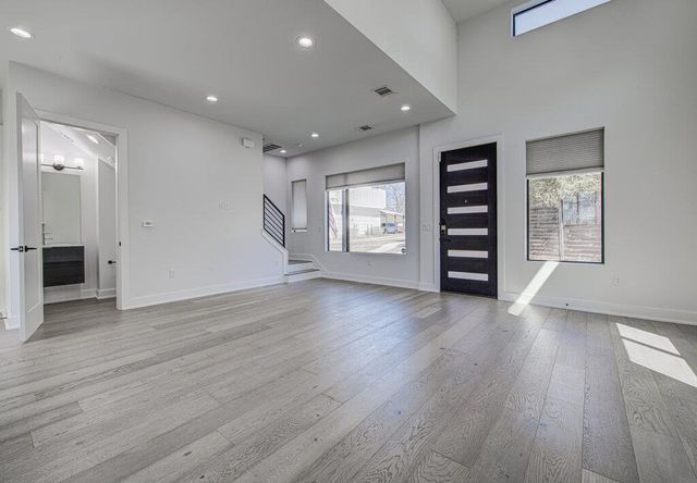 4903 Lyons RD 2, Austin, TX 78702