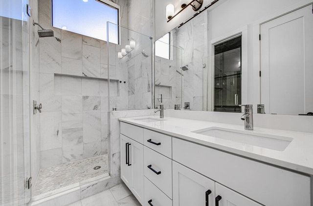 4903 Lyons RD 2, Austin, TX 78702