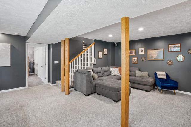 1603 E Boston Avenue, Indianola, IA 50125