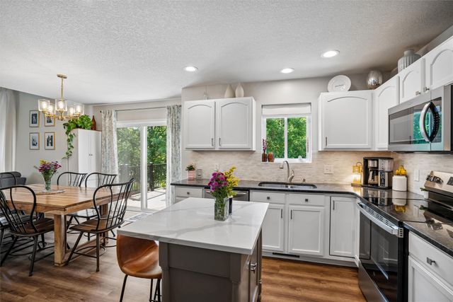 1603 E Boston Avenue, Indianola, IA 50125