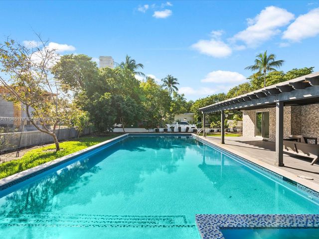 201 Golden Beach Dr, Golden Beach, FL 33160