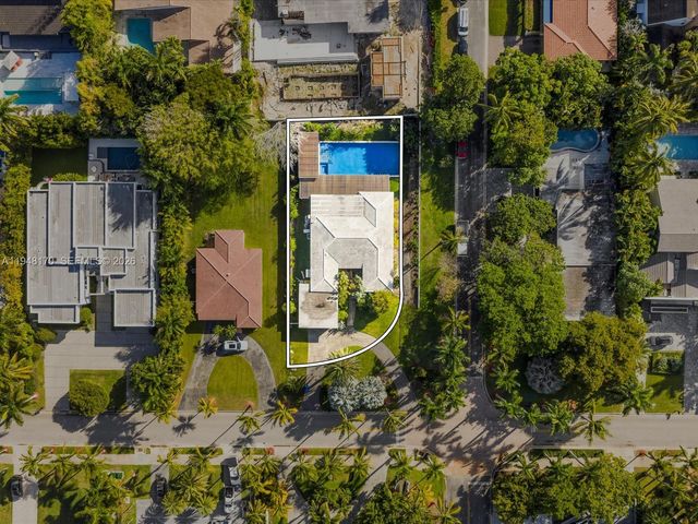 201 Golden Beach Dr, Golden Beach, FL 33160