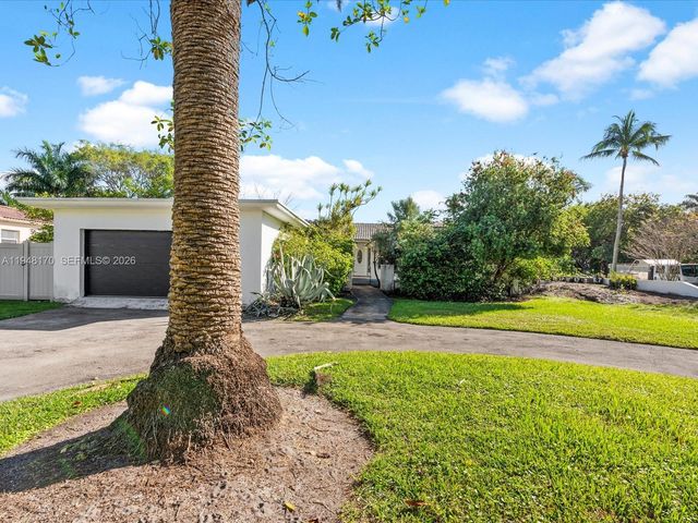 201 Golden Beach Dr, Golden Beach, FL 33160