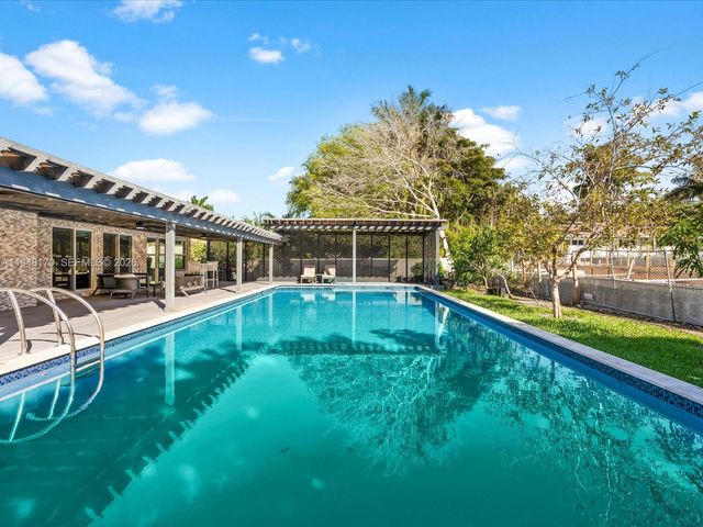 201 Golden Beach Dr, Golden Beach, FL 33160