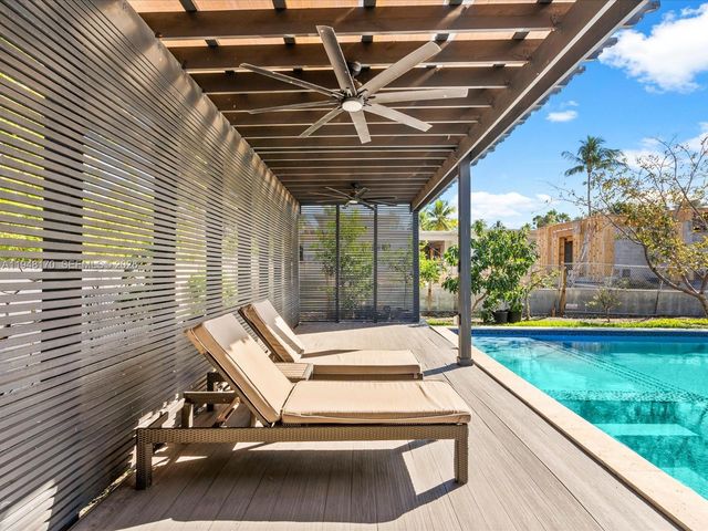 201 Golden Beach Dr, Golden Beach, FL 33160