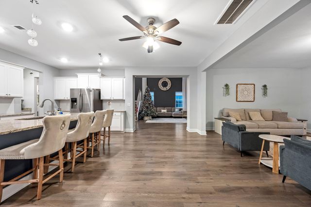 515 Singing Bush Avenue, Summerville, SC 29486