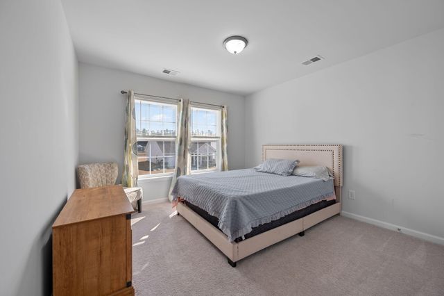 515 Singing Bush Avenue, Summerville, SC 29486