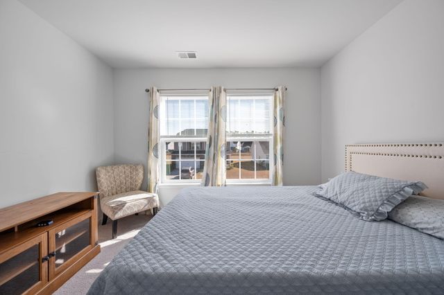 515 Singing Bush Avenue, Summerville, SC 29486