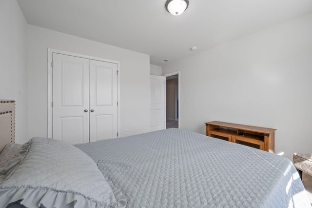 515 Singing Bush Avenue, Summerville, SC 29486