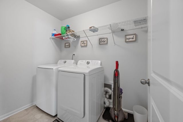 515 Singing Bush Avenue, Summerville, SC 29486