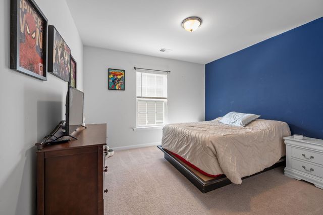 515 Singing Bush Avenue, Summerville, SC 29486