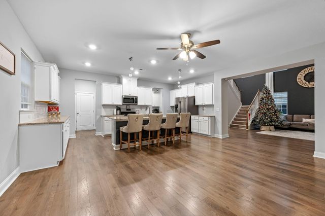 515 Singing Bush Avenue, Summerville, SC 29486