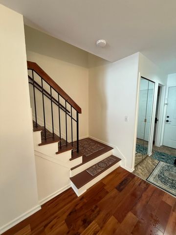 1082 Greenhills Drive, Ann Arbor, MI 48105