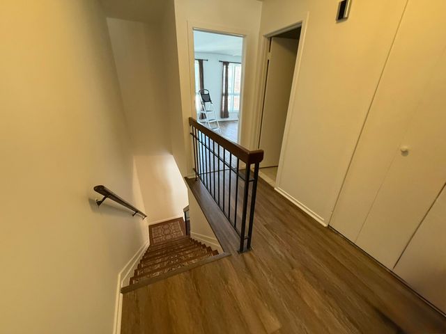 1082 Greenhills Drive, Ann Arbor, MI 48105