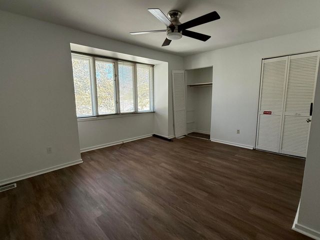 1082 Greenhills Drive, Ann Arbor, MI 48105