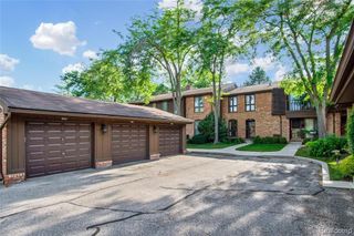 1082 Greenhills Drive, Ann Arbor, MI 48105