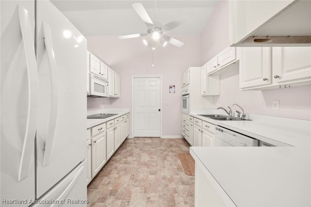 2460 N Orangewood Street, Avon Park, FL 33825