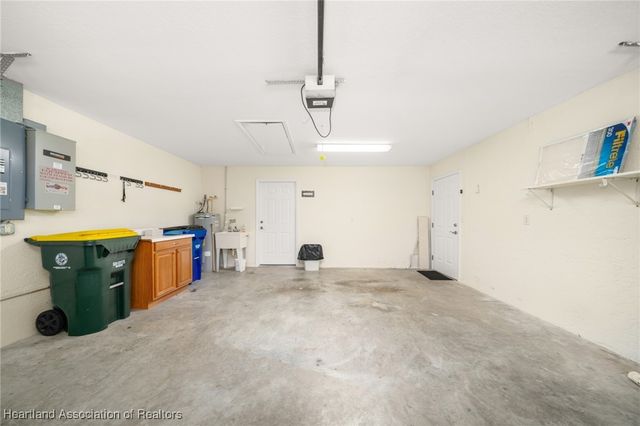 2460 N Orangewood Street, Avon Park, FL 33825