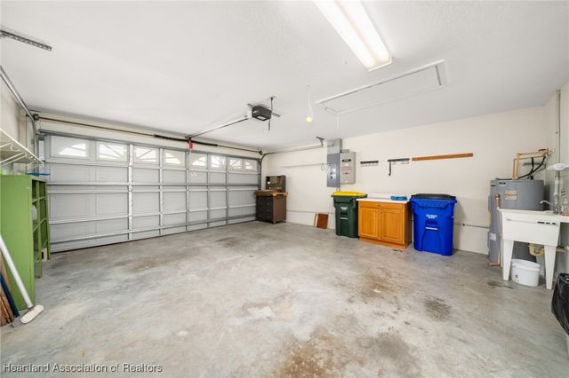 2460 N Orangewood Street, Avon Park, FL 33825