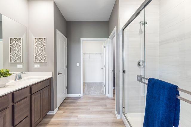 4245 Meadowridge Road, Woodstock, IL 60098