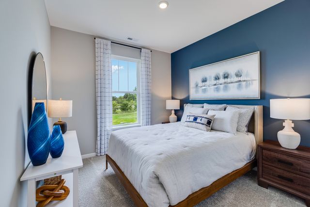 4245 Meadowridge Road, Woodstock, IL 60098