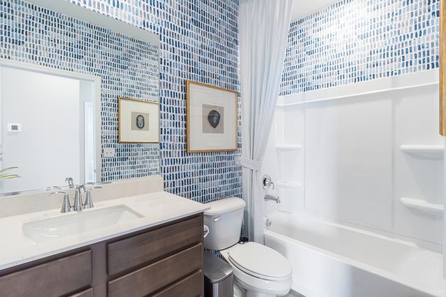 4245 Meadowridge Road, Woodstock, IL 60098