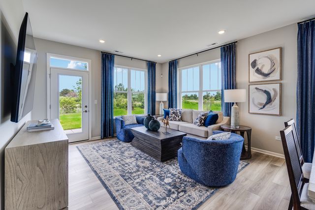 4245 Meadowridge Road, Woodstock, IL 60098