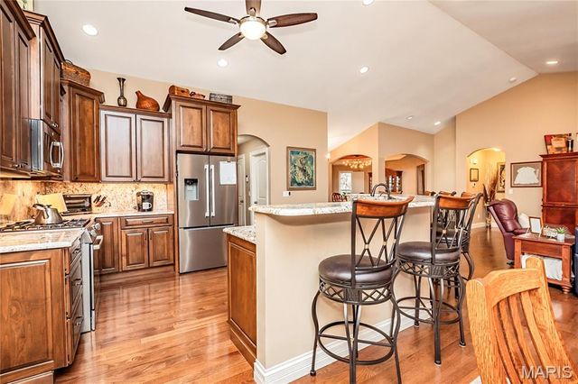 1570 Heritage Valley Drive, High Ridge, MO 63049