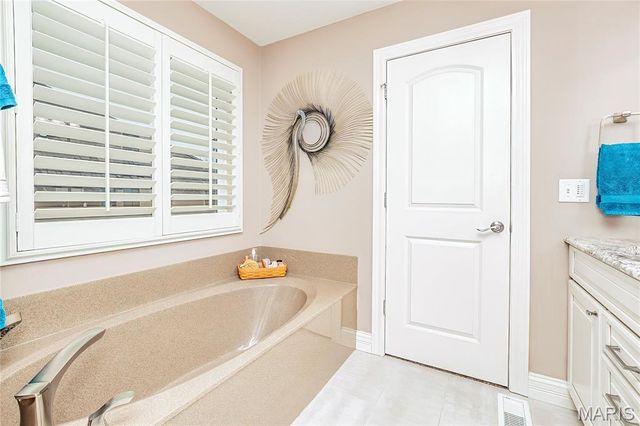 1570 Heritage Valley Drive, High Ridge, MO 63049