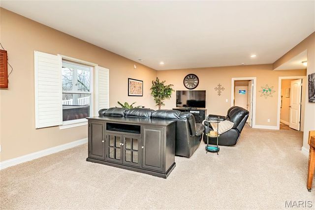 1570 Heritage Valley Drive, High Ridge, MO 63049