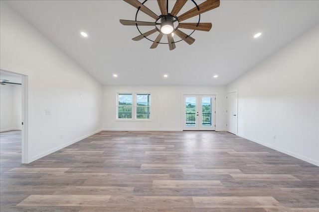 5152 Roanoke RD, Daleville, VA 24083