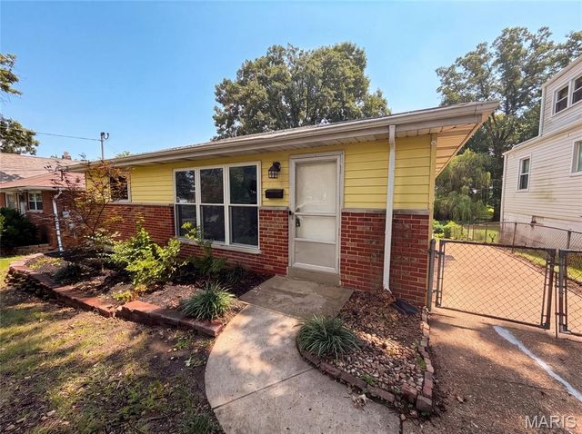 8606 Vasel Avenue, St Louis, MO 63123