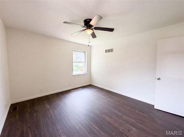 8606 Vasel Avenue, St Louis, MO 63123
