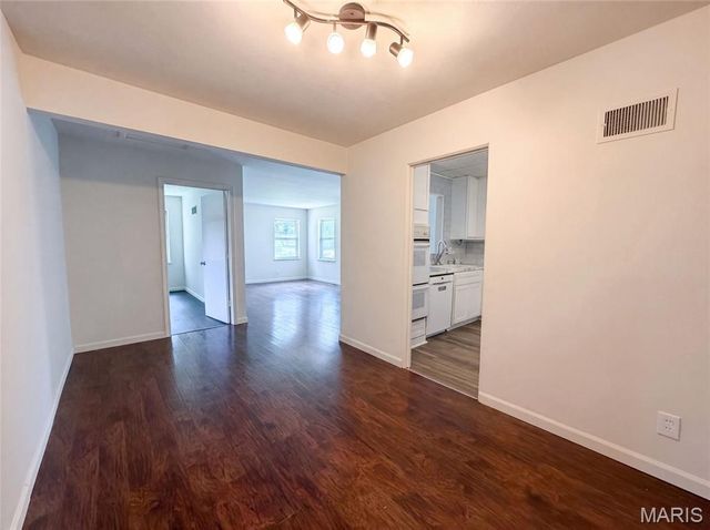 8606 Vasel Avenue, St Louis, MO 63123
