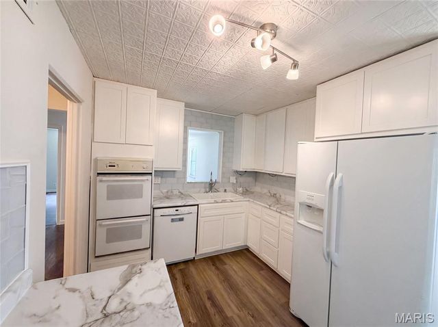 8606 Vasel Avenue, St Louis, MO 63123