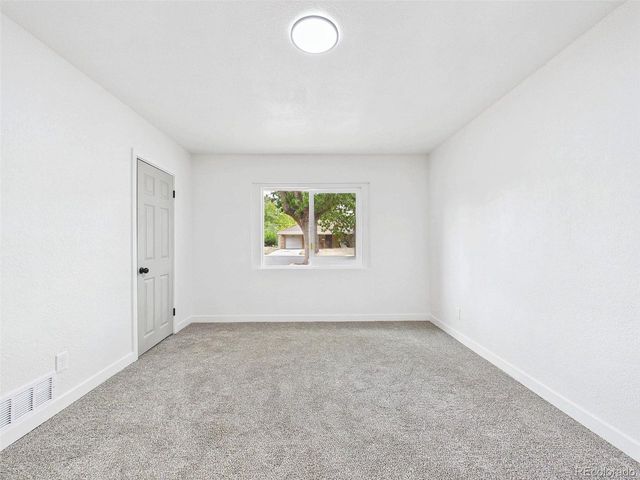970 Scranton St, Aurora, CO 80011