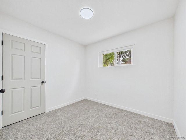 970 Scranton St, Aurora, CO 80011