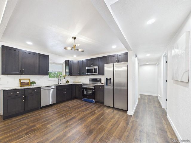 970 Scranton St, Aurora, CO 80011