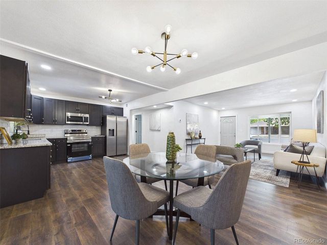 970 Scranton St, Aurora, CO 80011