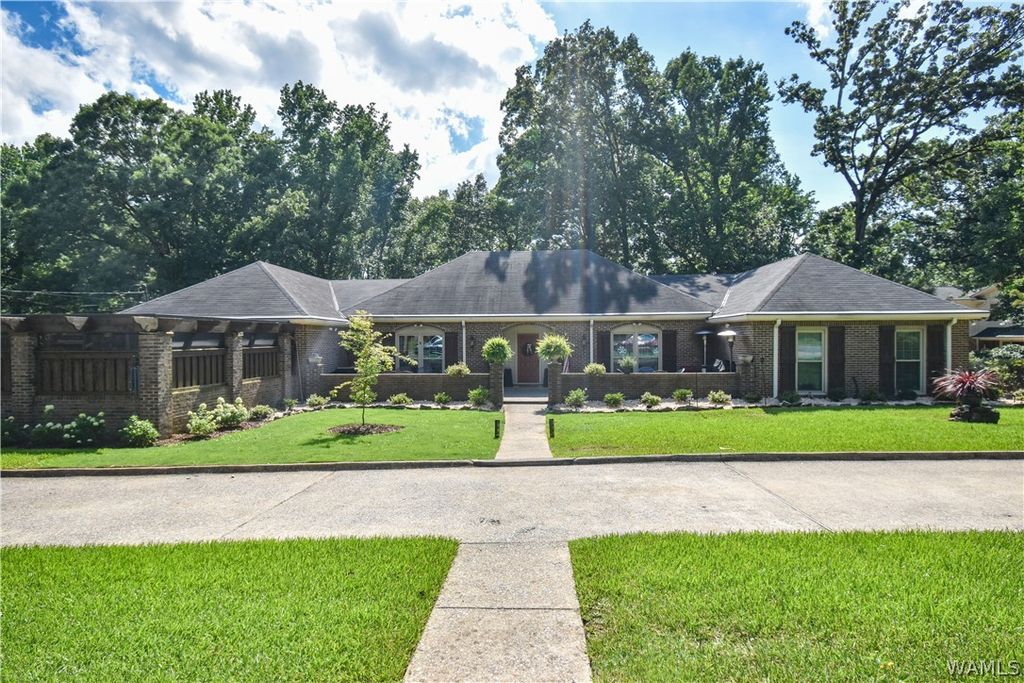 3404 Firethorn, Tuscaloosa, AL 35405